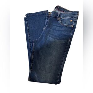 Classic Tommy Hilfiger Greenwich Straight Medium Wash Jeans